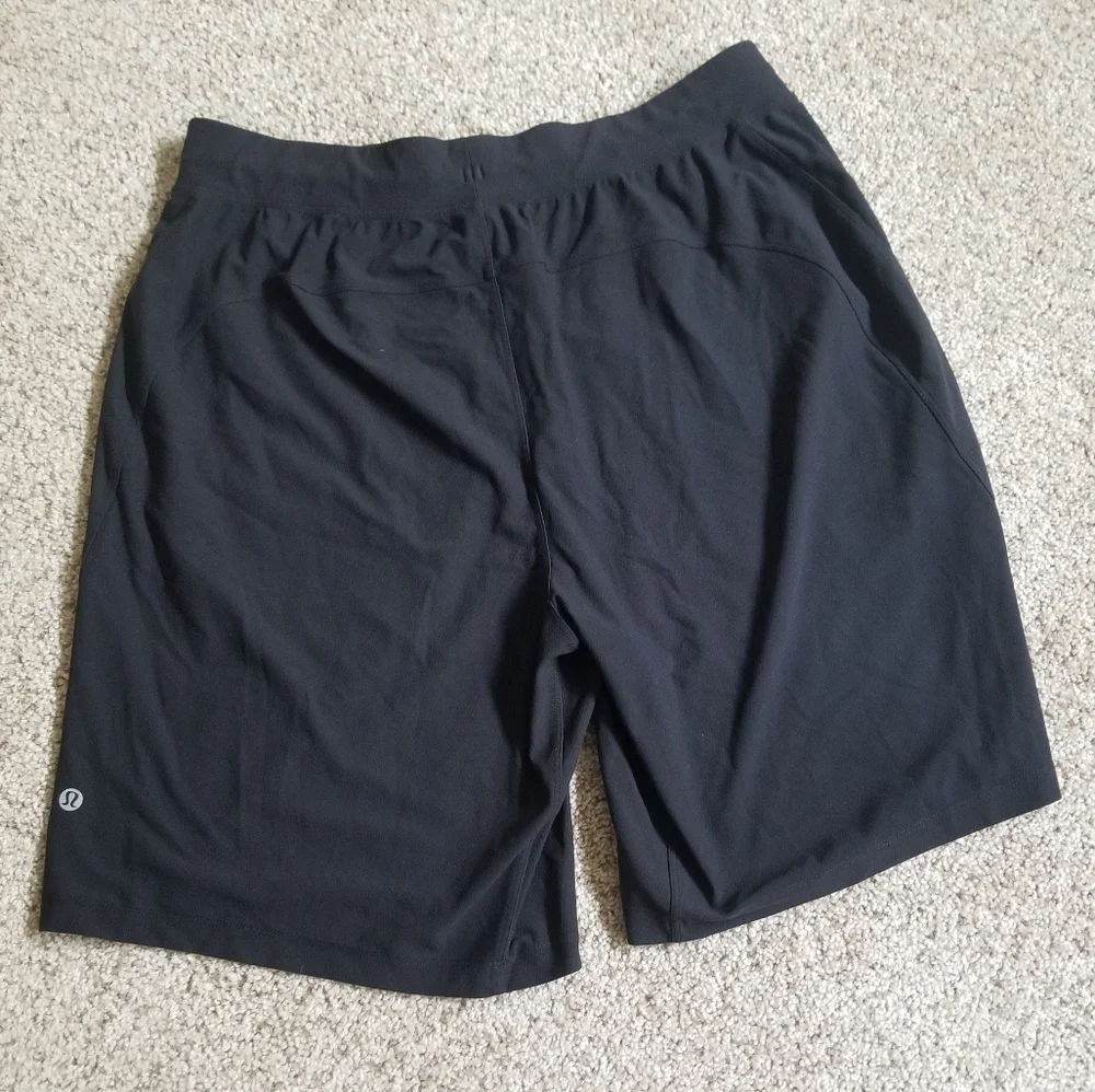 lululemon athletica excellent size